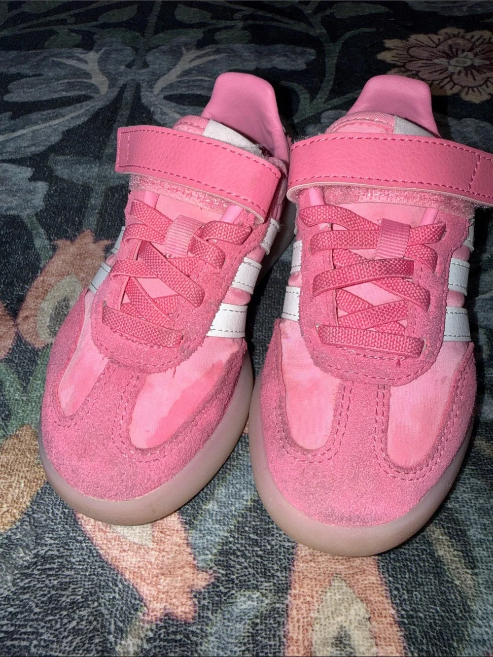 adidas Kids Pink and White Sneakers with Hook-and-Loop Strap